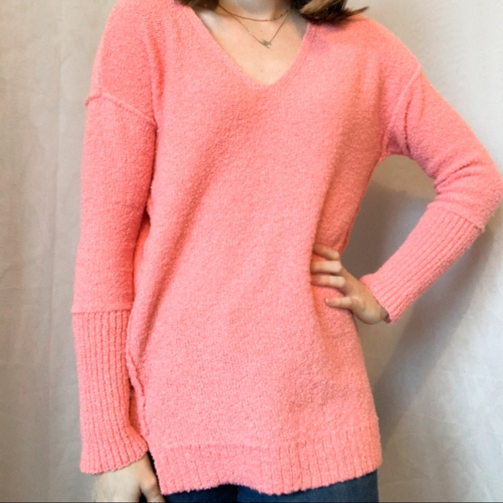 Super comfy Caslon bubblegum pink v neck sweater